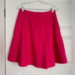 White House Black Market skirt in EUC!